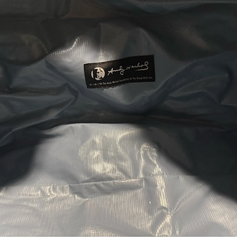 Black Gun Print Men's Duffel Bag - Picture 5 of 5